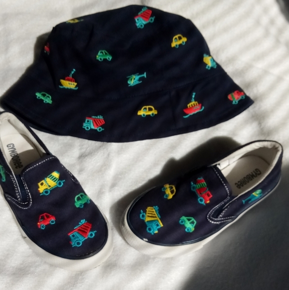 Gymboree Skippy style sneakers and matching bucket hat . - Picture 2 of 12